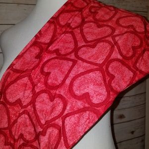 LulaRoe Valentine Tall and Curvy Leggings